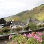 Weinhotel Sonnenschein Эрнст