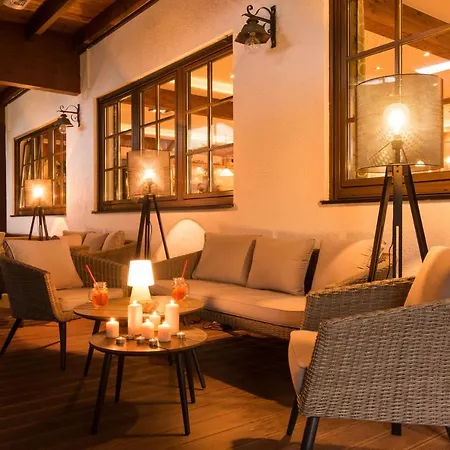 Weinhotel Sonnenschein 3* エルンスト