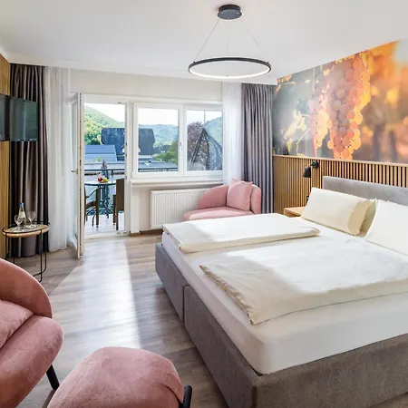 Weinhotel Sonnenschein 3*