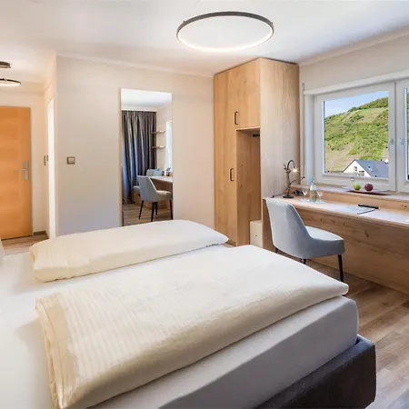 ゲストハウス Weinhotel Sonnenschein 3*